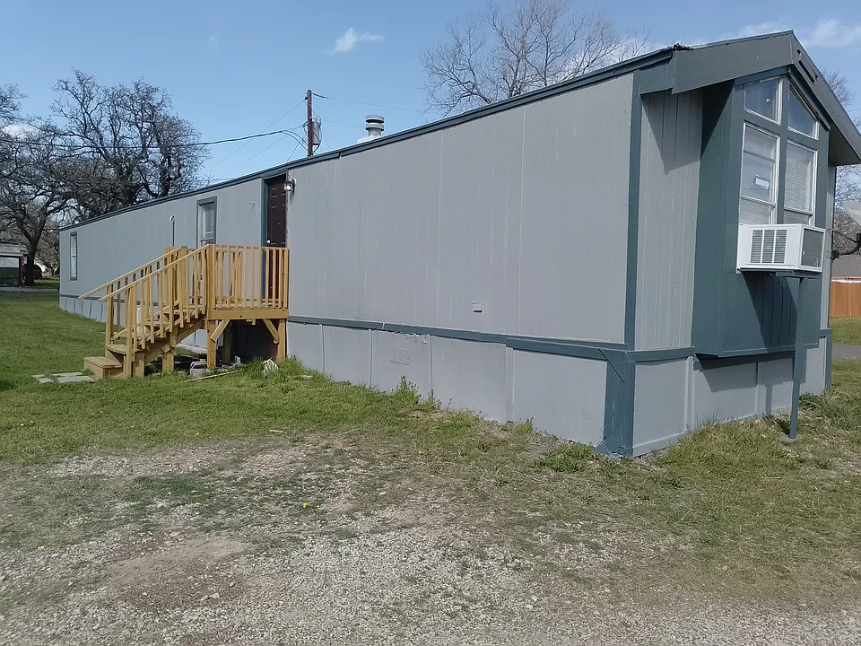 725 N Ash Ter #8