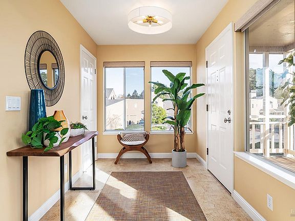 3rd image of 38 Creekside Court