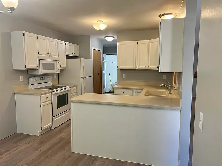 5 S Thompson Dr — Photo 12