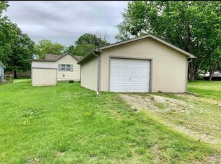 203 W 2nd St, Paola, KS 66071
