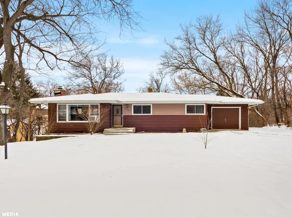 205 Coventry Ave, Spring Grove, IL 60081