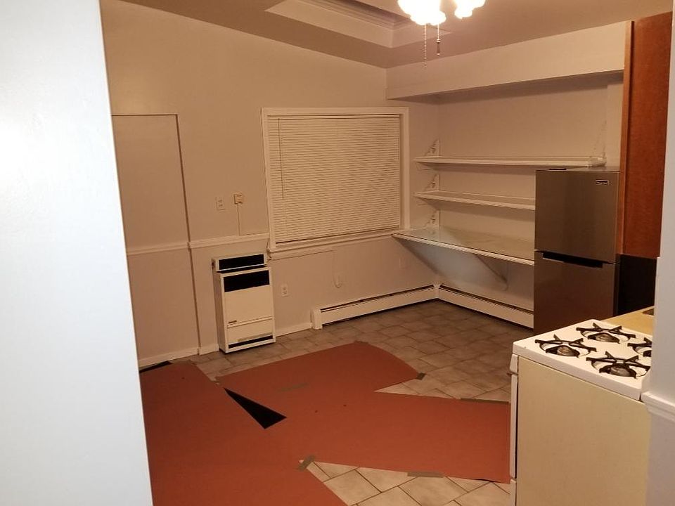 2nd image of 7 Cacchioli Ct