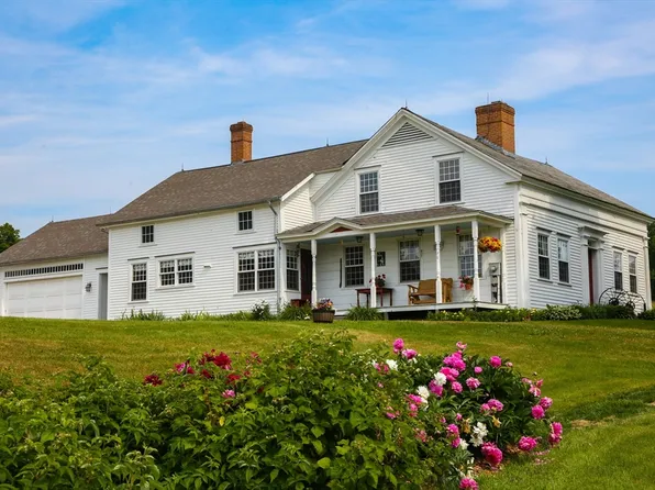 61 Sumner Stetson Rd, Colrain, MA 01340