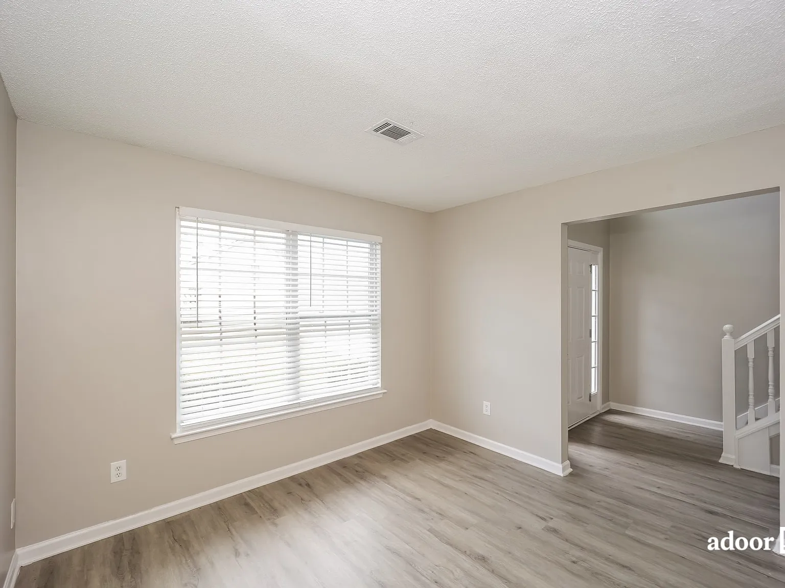 4 bed, 2.5 bath, 2126 sqft, $2,105 — Photo 4