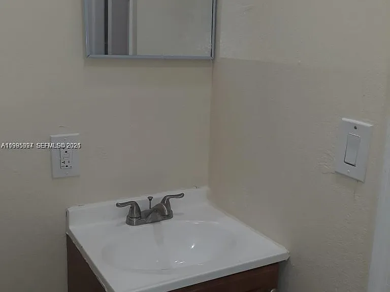 1909 Pierce St #2 — Photo 8