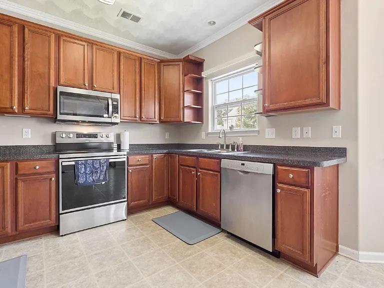 8183 Gentil Ct — Photo 10