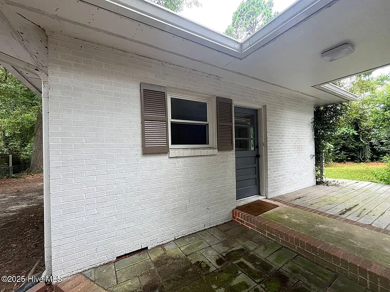 440 E Massachusetts Ave — Photo 31