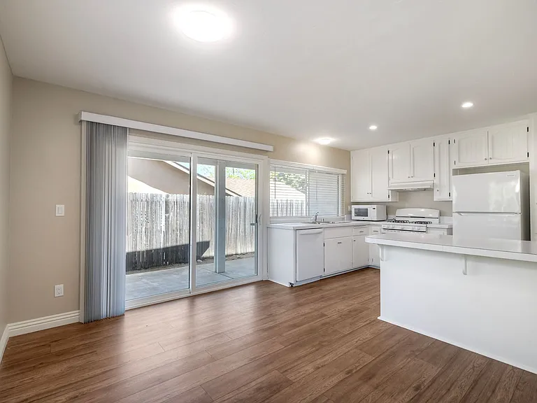 344 Rancho Vista Pl — Photo 5
