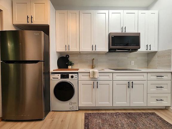 3rd image of 507 Weiher Ct #2