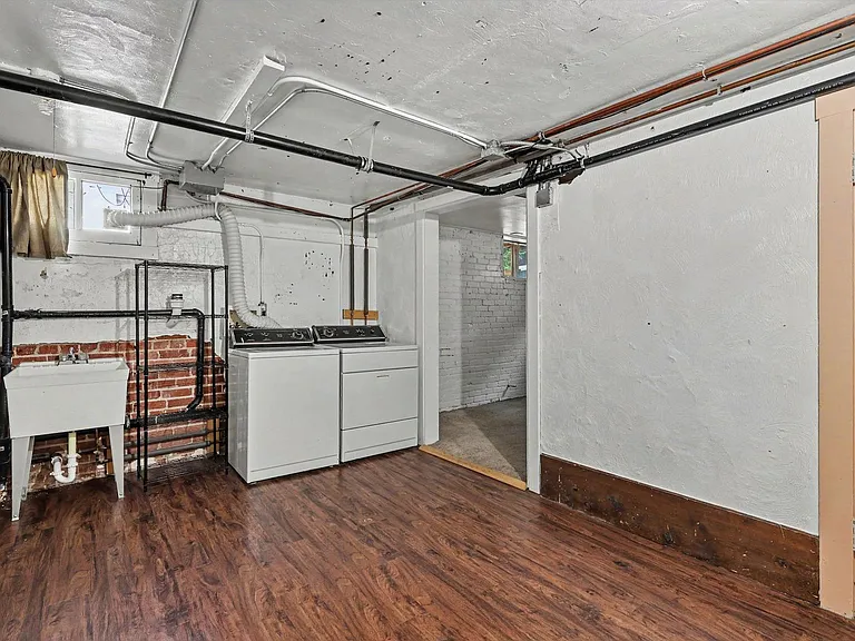 2123 S Franklin St — Photo 17