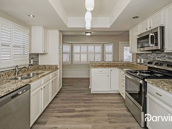 4th image of 3315 Cadbury Dr