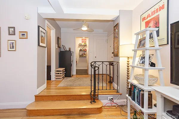 Rented by Luminous Realty | media 28