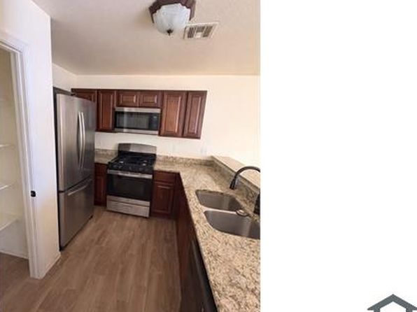 810 Hc Gilbert Minjares Dr #A