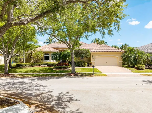 2678 Meadowood Dr, Weston, FL 33332