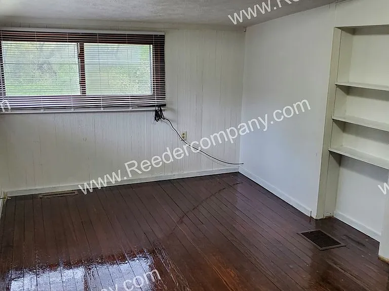 283 N Hamilton St — Photo 13