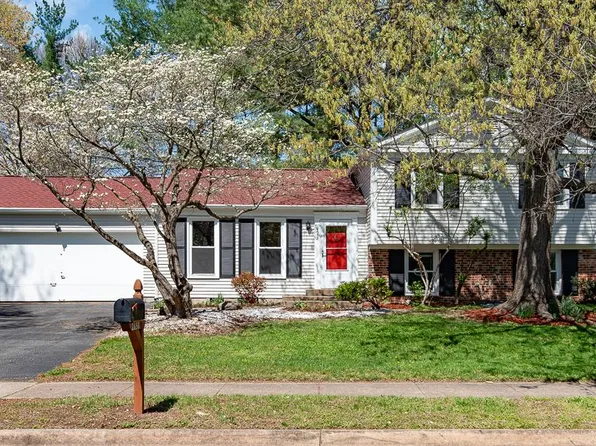 2658 Fanieul Hall Ct, Herndon, VA 20171