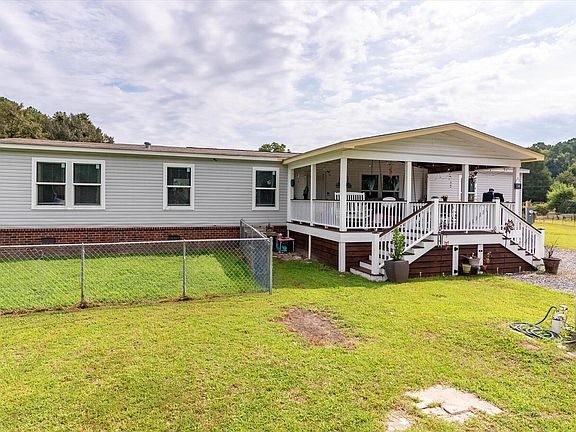 3rd image of 749 Coral Acres Dr
