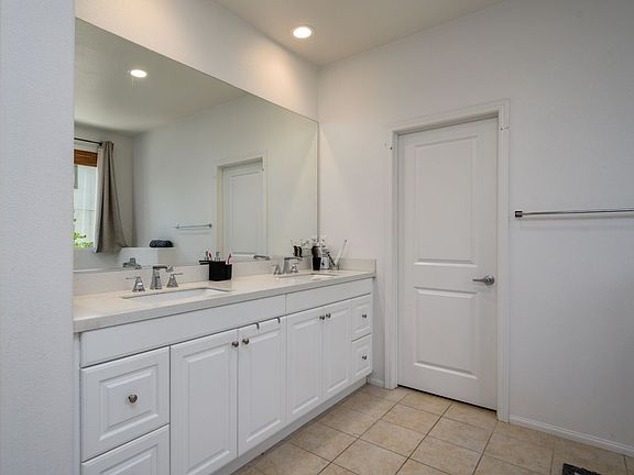 4th image of 2878 Menorca Cir