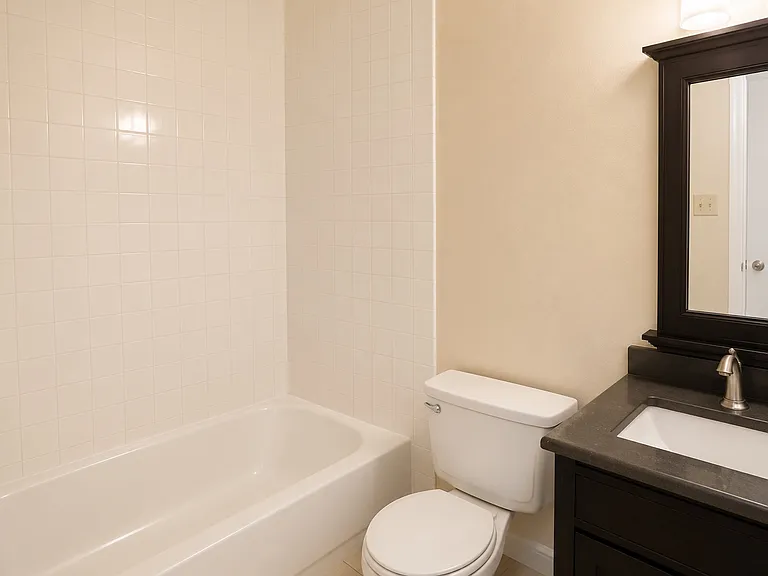 5004 Donnelly Ave — Photo 14
