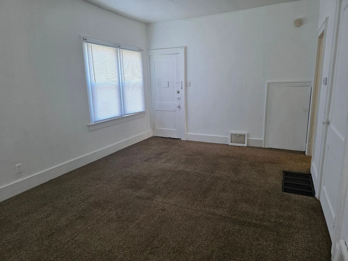 1106 N Michigan St — Photo 3
