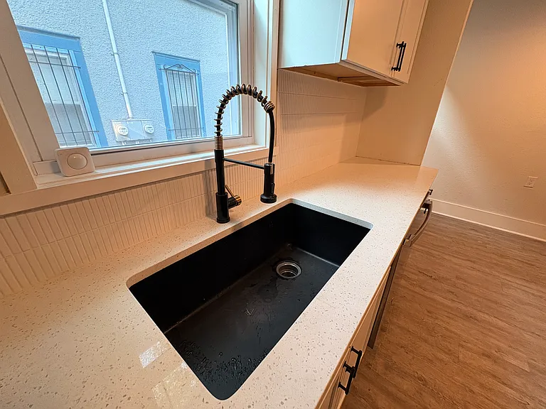 3011 Holmes St — Photo 10