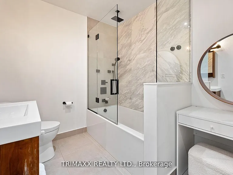 60 Bathurst St #403 — Photo 21