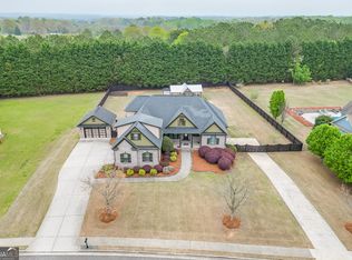 1698 Little Fox Ln, Dacula, GA 30019