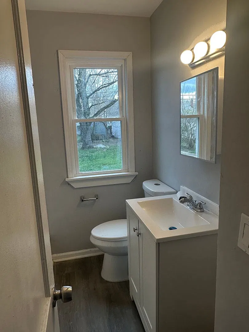 4bd Single Maple Section 8 — Photo 3
