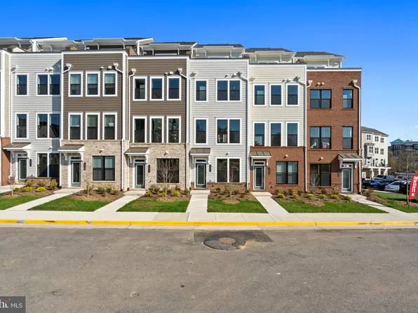 596 Watermans Dr, Woodbridge, VA 22191