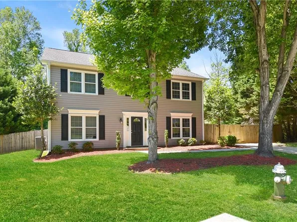 6313 Bonnybrook Ct, Greensboro, NC 27410