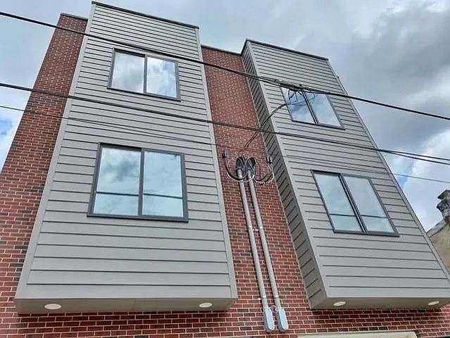 1st image of 715 Cantrell St Floor 2
