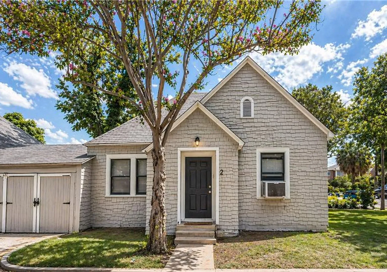 743 E Ashby Pl — Photo 1