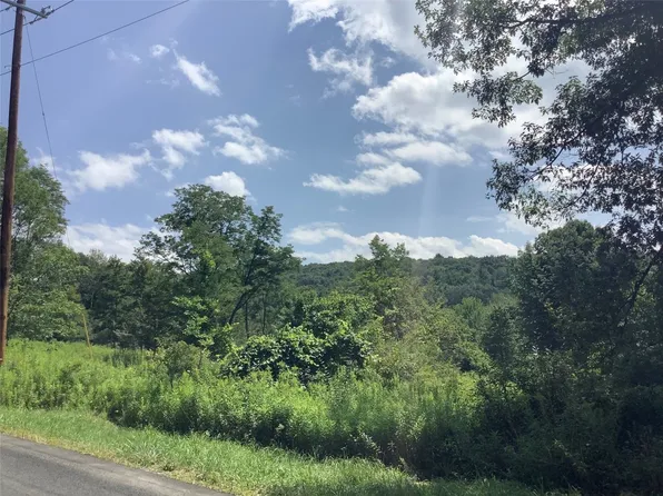 374 Foster Rd, Vestal, NY 13850