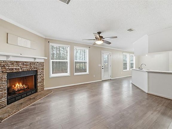 5th image of 3450 Cashtown Rd