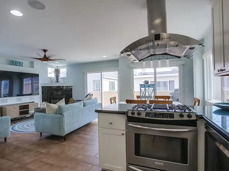 817 Ostend Ct — Photo 13