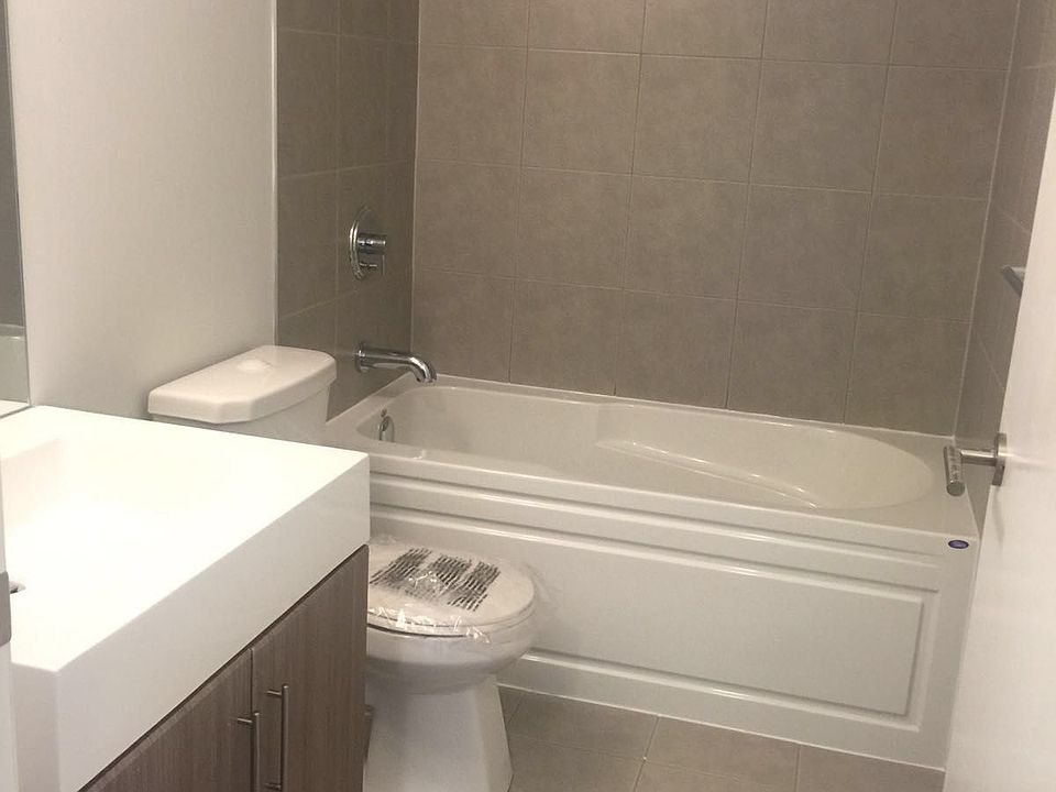 2nd image of 160 Vanderhoof Ave #312