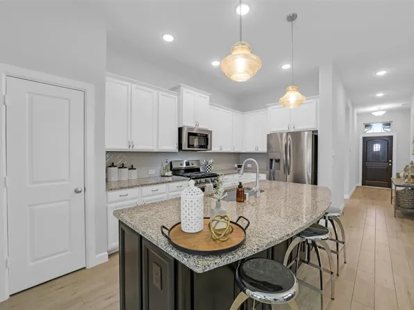 2819 Blue Mist Bnd, Brookshire, TX 77423