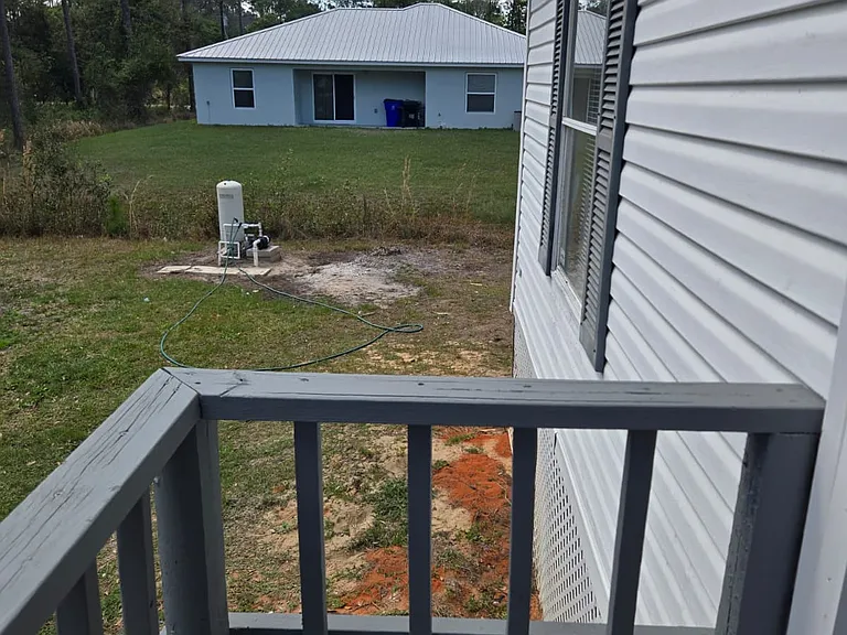 910 W Maxanna Blvd — Photo 3