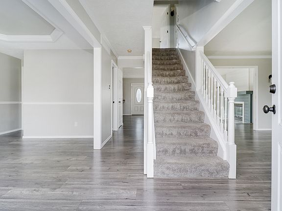 2nd image of 2817 Arrowhead Dr
