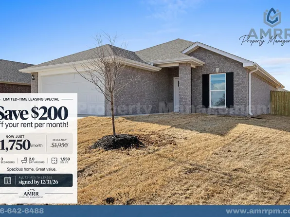 125 SW Vicki St, Gentry, AR 72734