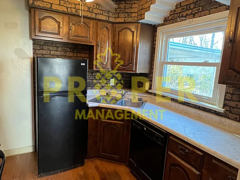 4210 Midway Ave — Photo 10