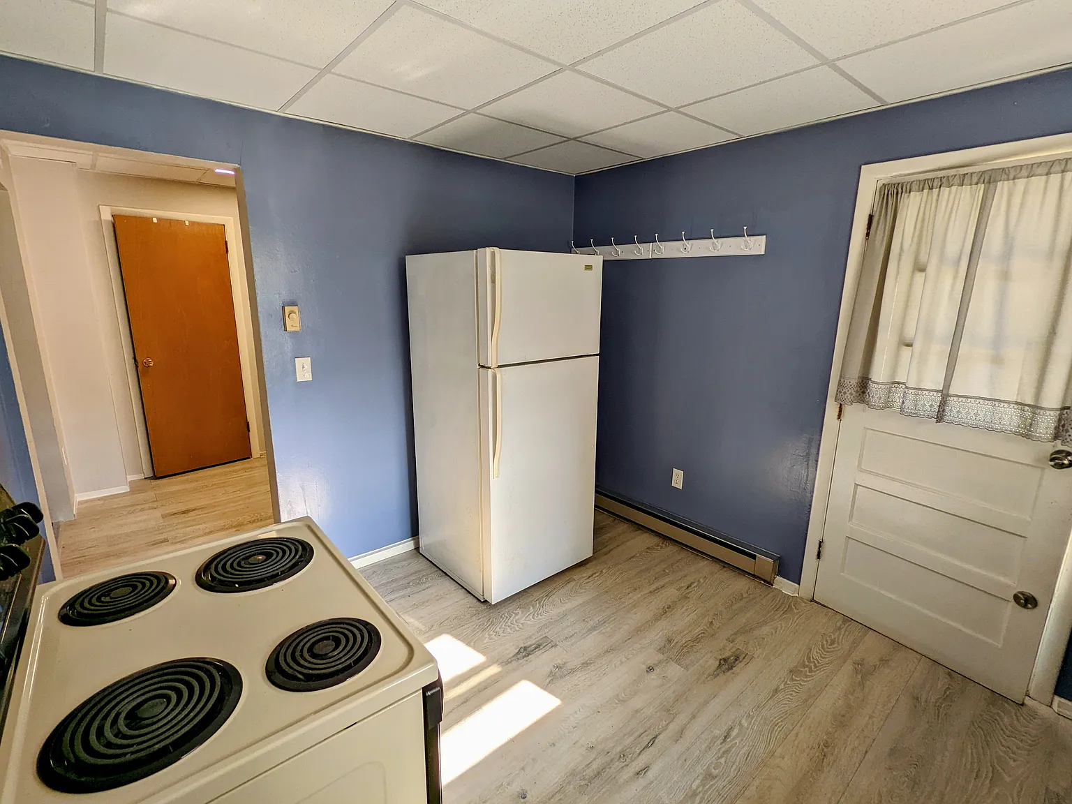 2 bed, 800 sqft, $1,050 — Photo 2