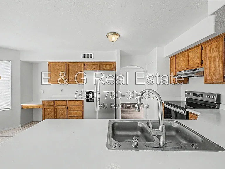 3121 E Wagoner Rd — Photo 12
