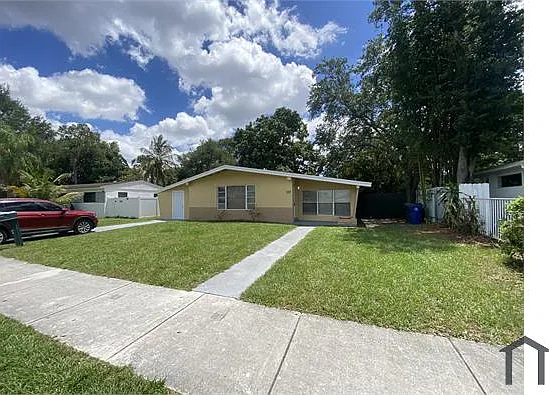 100 SW 24th Ave — Photo 18