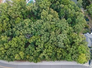 27 Regency Cove Dr, Lake Ozark, MO 65049