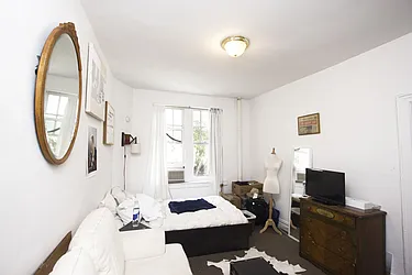 Rented by Jonis Realty