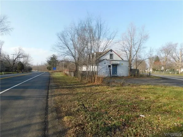 1611 Saunders Sett Rd #38, Lewiston, NY 14092