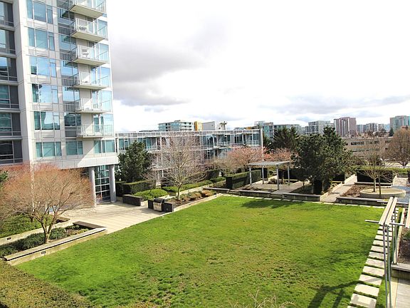 3rd image of 5233 Gilbert Rd #623