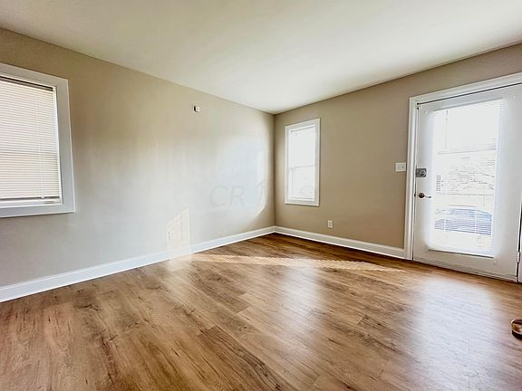 3rd image of 954 E 13th Ave
