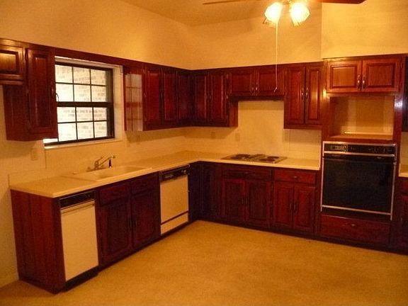 2nd image of 395 River Cliff Dr